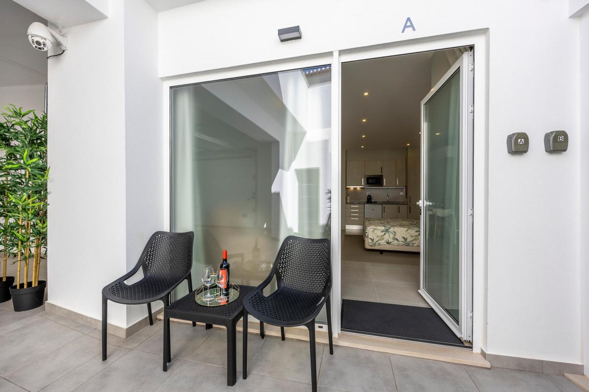 Casa Sao Sebastiao * Lagos